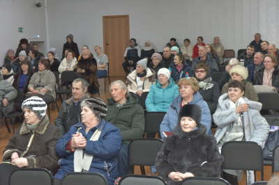 18 января глава района Кирилл Минулин принял участие в собраниях граждан  в Троице и Луговском, прошедших в рамках отчетной кампании органов местного самоуправления сельских поселений