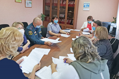 15 июня состоялось очередное заседание муниципальной комиссии по делам несовершеннолетних и защите их прав в Ханты-Мансийском районе
