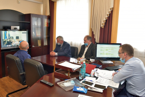 Глава района Кирилл Минулин в режиме видео-конференц-связи провел рабочую встречу с предпринимателями, осуществляющими в муниципалитете деятельность в сфере агропромышленного комплекса