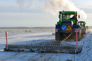 В Ханты-Мансийском районе завершается обустройство зимних автомобильных дорог и ледовых переправ