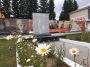 22 июня все желающие почтить память погибших в годы Великой Отечественной войны в течение дня могут возложить цветы к мемориальной доске "Павшим за Родину"