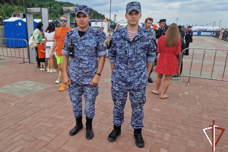 Росгвардия обеспечила безопасность летнего фестиваля «ПикникХМ» в Югре