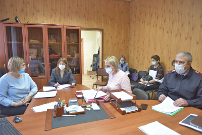 26 января в п. Луговской состоялось очередное заседание муниципальной комиссии по делам несовершеннолетних и защите их прав в Ханты-Мансийском районе