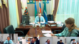 7 декабря глава Ханты-Мансийского района Кирилл Минулин провел в режиме видео-конференц-связи рабочую встречу с главами сельских поселений