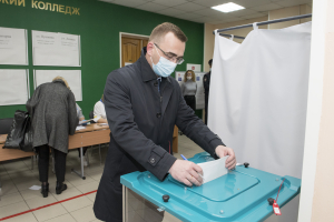 Глава Ханты-Мансийского района Кирилл Минулин принял участие в голосовании