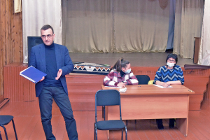 Глава Ханты-Мансийского района Кирилл Минулин обсудил с жителями Кышика перспективы развития сельского поселения