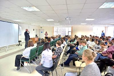 Заместитель председателя Думы района Павел Астраханцев принял участие в открытии образовательного мероприятия «Лаборатория профессий»