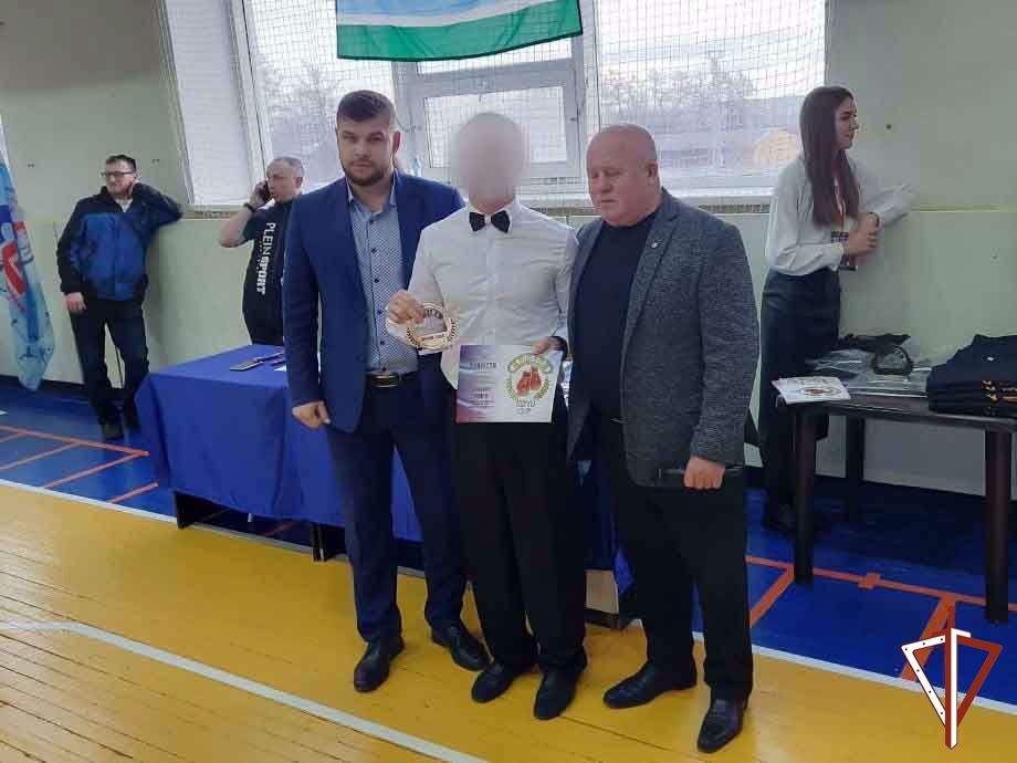 Офицер СОБР «Норд» Росгвардии признан лучшим судьей турнира по боксу «Кубок Константина Цзю»