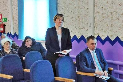 Председатель Думы района Елена Данилова приняла участие в собраниях граждан в сельском поселении Выкатной