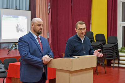 Глава района Кирилл Минулин принял участие в собраниях граждан в Белогорье и Кирпичном, прошедших в рамках отчетной кампании органов местного самоуправления