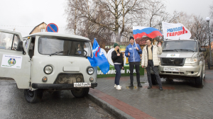 Два автомобиля УАЗ, специальное оборудование и необходимые в полевом быту вещи отправлены жителям Ханты-Мансийского района, защищающим Родину в зоне проведения СВО