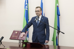 2 ноября состоялась церемония вступления в должность главы Ханты-Мансийского района Кирилла Минулина