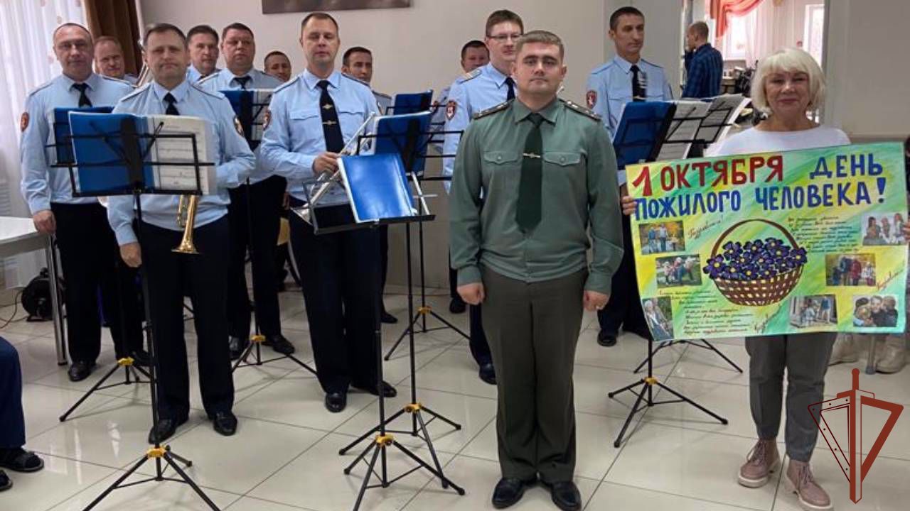 На Урале росгвардейцы приняли участие в мероприятиях, посвящённых Дню пожилого человека