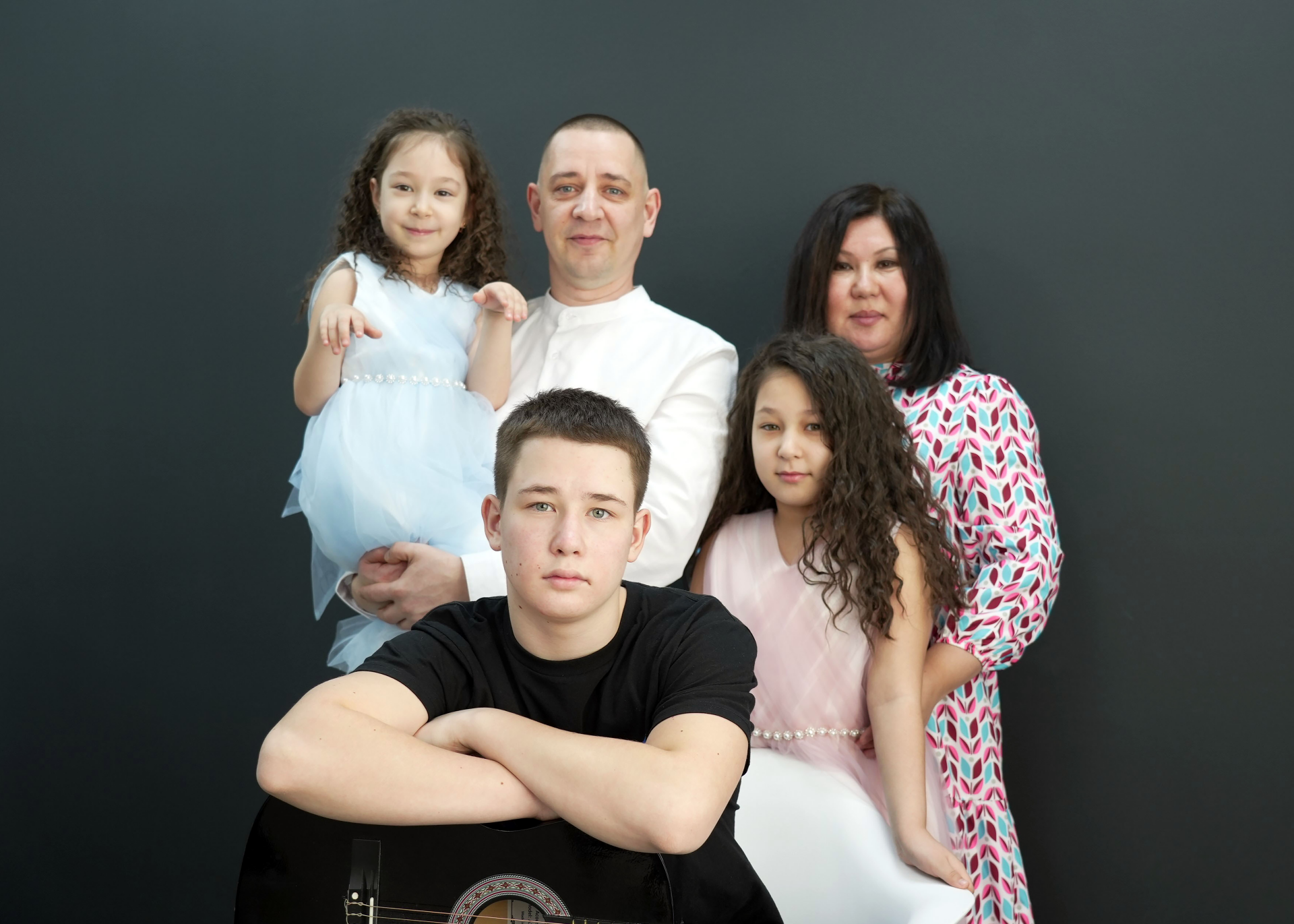 Семья офицера Росгвардии из Югры приняла участие в фотопроекте «Любовь в каждом кадре» 
