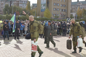29 сентября в столице Югры состоялась отправка мобилизованных жителей Ханты-Мансийского района и города на подготовку в войсковые части