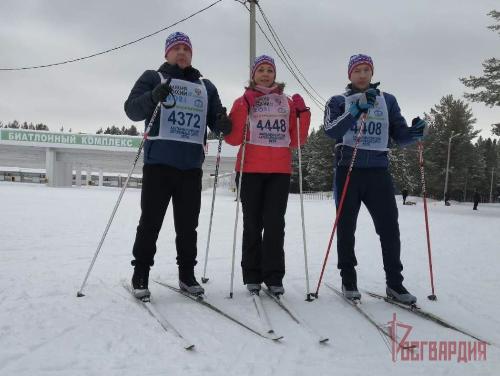 В Югре военнослужащие и сотрудники Росгвардии присоединились к ежегодной всероссийской массовой гонке «Лыжня России»