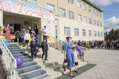 В школах Ханты-Мансийского района отметили День знаний, в новом учебном году к занятиям приступили 2 165 учащихся, в том числе 238 первоклассников