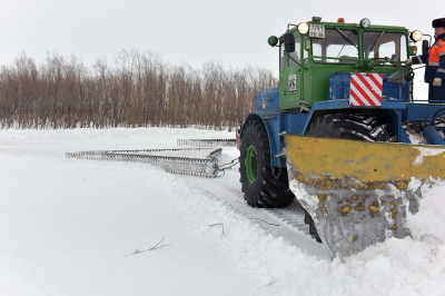 В Ханты-Мансийском районе идет обустройство более 404 километров зимних автомобильных дорог, ледовых переправ – 7 километров