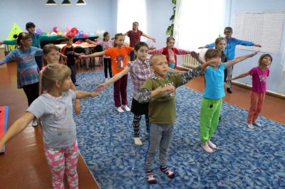 1 августа на базе МКУК «СКК с. Селиярово» открылась летняя детская дворовая площадка