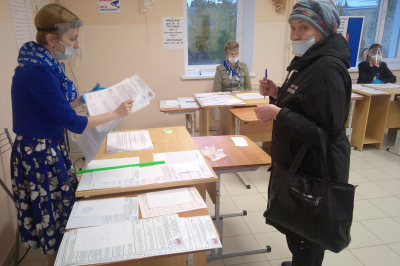 По состоянию на 18.00 явка на выборах в Ханты-Мансийском районе составляет 55,4% от общего числа голосующих, проголосовало 7 994 избирателя