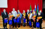 Депутаты районной Думы вручили Почётные грамоты и Благодарственные письма жителям Ханты-Мансийского района
