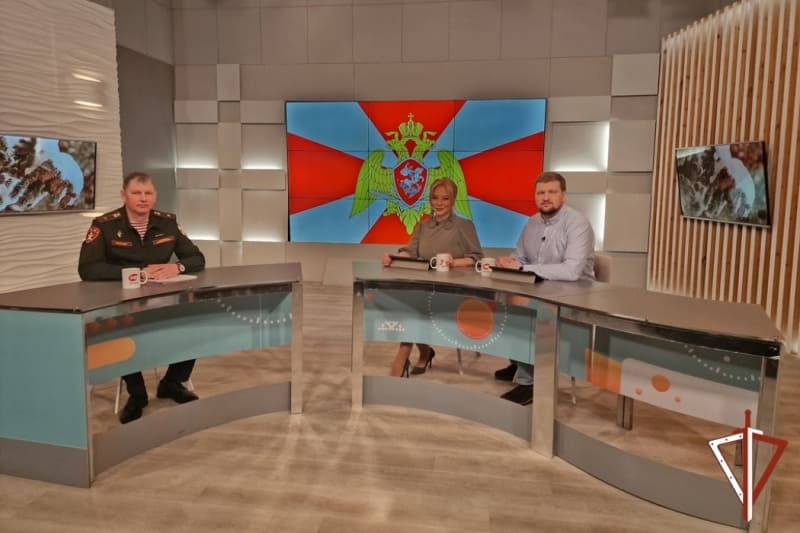 В Югре накануне профессионального праздника Росгвардия организовала цикл встреч с журналистами региона
