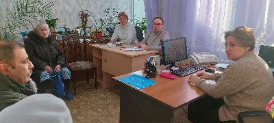 Председатель Думы района Елена Данилова приняла участие в организации встреч с семьями мобилизованных граждан.