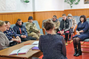 12 апреля в Ягурьяхе прошел круглый стол для жителей по вопросам трудоустройства, создания собственного дела, получения мер поддержки