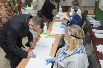 Глава Ханты-Мансийского района Кирилл Минулин принял участие в голосовании