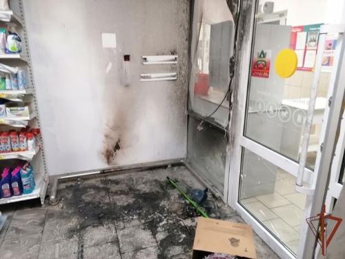 Сотрудники Росгвардии предотвратили возгорание магазина в Югре