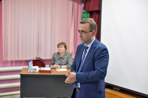 Глава Ханты-Мансийского района Кирилл Минулин принял участие в собрании граждан в деревне Шапша