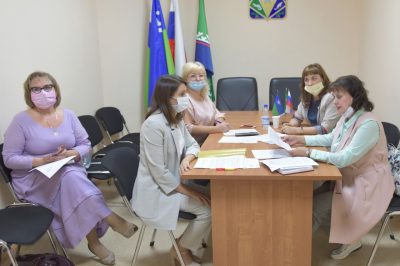 20 августа администрация Ханты-Мансийского района совместно с Ханты-Мансийским центром занятости провела семинар для работодателей и безработных граждан муниципалитета