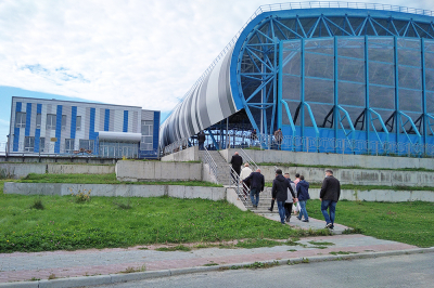 Депутаты Думы Ханты-Мансийского района посетили объекты строительства и благоустройства в Горноправдинске и Бобровском