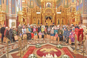 Детей из Ханты-Мансийского района поздравили с Рождеством