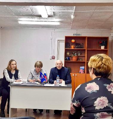 Депутаты Думы Ханты-Мансийского района провели прием граждан в деревне Ярки
