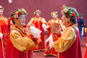 2 декабря состоялся районный фестиваль народного творчества граждан старшего поколения «Не стареют душой ветераны», посвященный 100-летнему юбилею Ханты-Мансийского района