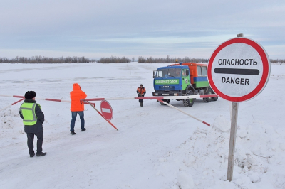 В Ханты-Мансийском районе идет обустройство более 382 километров зимних автомобильных дорог, ледовых переправ – 7 километров. Даты ввода зимников в эксплуатацию могут меняться в зависимости от погодных условий