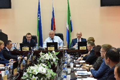 Сегодня 15 сентября состоялось шестое заседание Думы Ханты-Мансийского района шестого созыва