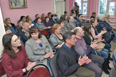 Глава Ханты-Мансийского района Кирилл Минулин принял участие в собрании граждан в деревне Шапша