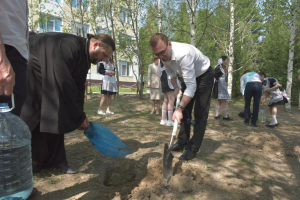 Жители Ханты-Мансийского района приняли активное участие в эстафете «Зеленая волна», прошедшей в рамках Международной экологической акции «Спасти и сохранить»