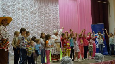       21 августа 2014 года в здании МКУК «СКК с. Селиярово» прошли гастроли Театра кукол «Волшебная флейта» (постановка «За лесами за горами»).