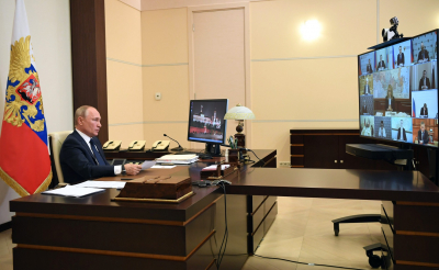 Президент России Владимир Путин провел 11 мая совещание по теме борьбы с эпидемией коронавируса, в ходе которого объявил, что единый период нерабочих дней в России с 12 мая будет завершен