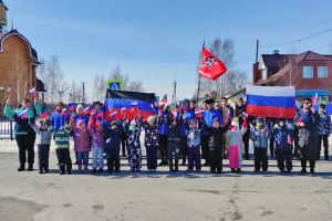 Жители Ханты-Мансийского района в честь годовщины провозглашения Донецкой Народной Республики провели праздничные акции