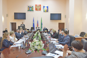 Дума Ханты-Мансийского района абсолютным большинством голосов утвердила отчет главы района за 2021 год, признала деятельность главы и администрации муниципалитета по итогам года удовлетворительной