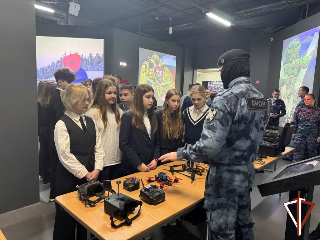 В Сургуте открылась фотовыставка «Росгвардия. Всегда на страже»