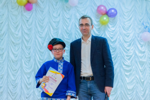 25 мая в Ханты-Мансийске в рамках Года семьи прошел районный фестиваль художественного творчества граждан с ограниченными возможностями здоровья «Я радость нахожу в друзьях»
