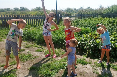 Весь август в Ханты-Мансийском районе работали детские лагеря в заочном формате с применением дистанционных технологий