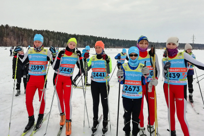 Представители Ханты-Мансийского района приняли участие в Югорском лыжном марафоне