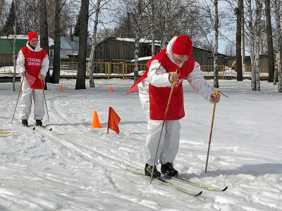 В преддверии Всемирного дня здоровья в Луговском состоялся спортивный праздник «Юнармейские лыжные гонки #СпасибоДоктор»