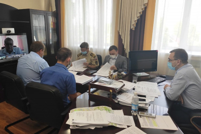 3 августа глава Ханты-Мансийского района Кирилл Минулин провел заседание Комиссии при администрации района по предупреждению и ликвидации чрезвычайных ситуаций и обеспечению пожарной безопасности